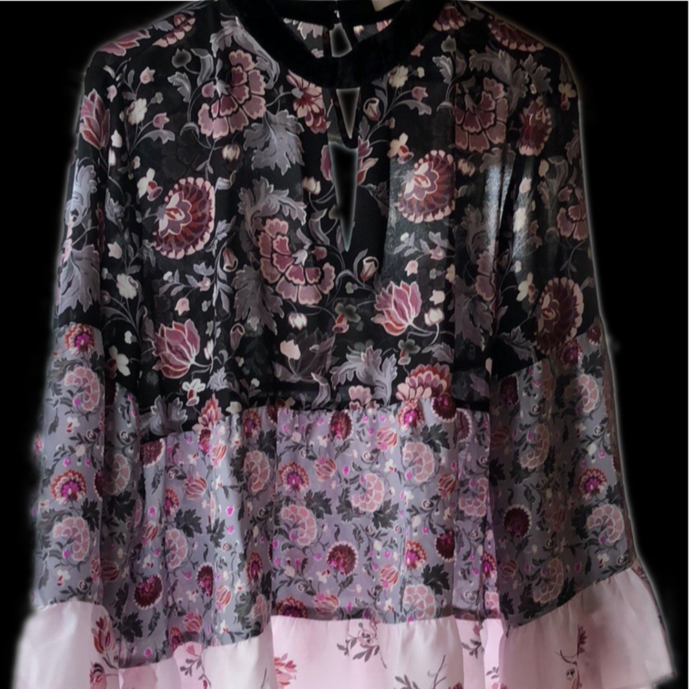 Gorgeous NWT Fall 2017 Loft boho bell blouse.